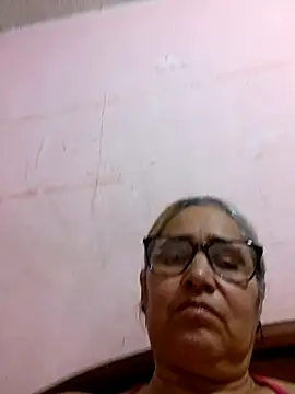  candi online show from 10/04/25, 01:36