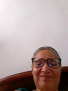  candi online show from 02/11/26, 01:16