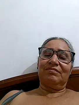  candi online show from 02/22/26, 01:40