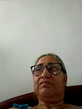  candi online show from 04/17/26, 12:52