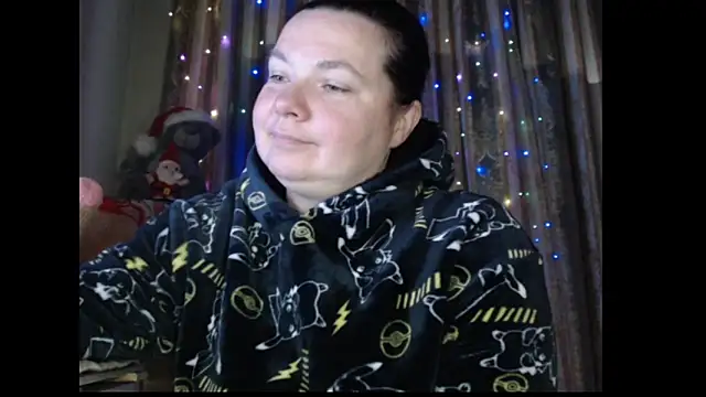 amorelara online show from 12/15/25, 06:17