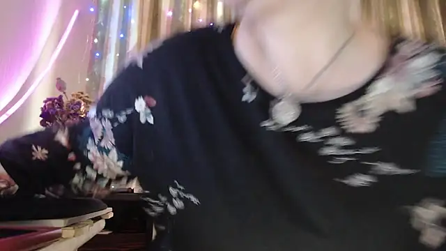amorelara online show from 05/31/26, 10:55