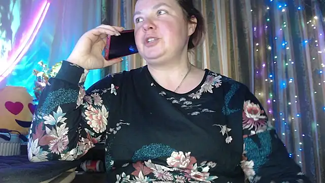 amorelara online show from 07/13/26, 12:08
