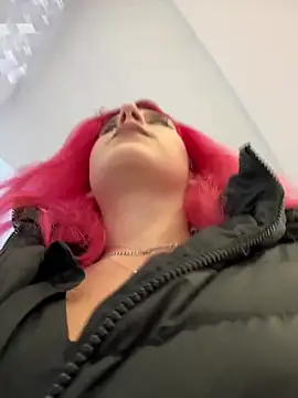 RiriRoseey online show from 02/04/25, 08:35