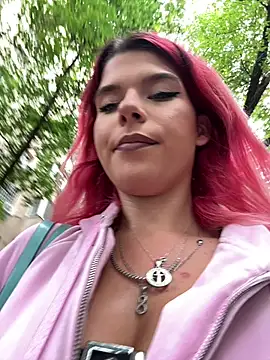 RiriRoseey online show from 09/10/25, 07:41