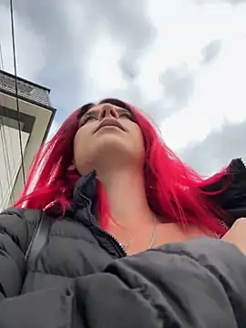 RiriRoseey online show from 10/12/25, 07:07