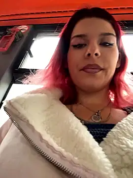 RiriRoseey online show from 11/18/25, 08:30