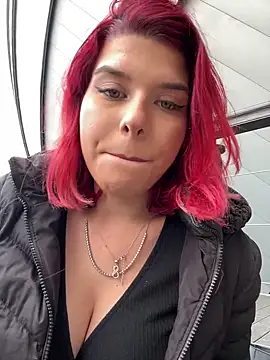 RiriRoseey online show from 03/05/26, 09:38