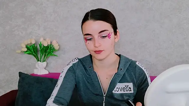 Miss Arwen online show from 09/30/25, 04:17