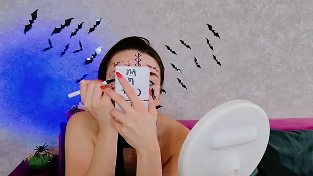 Miss Arwen online show from 10/31/25, 02:56