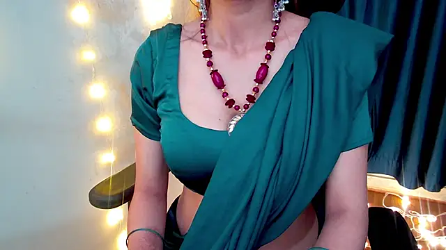 Snapshot of sassysonia chatting on 02/19/26, 06:37 sassysonia online show from 02/19/26, 06:37