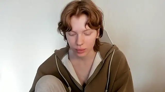 StellaDavis online show from 02/02/26, 09:41