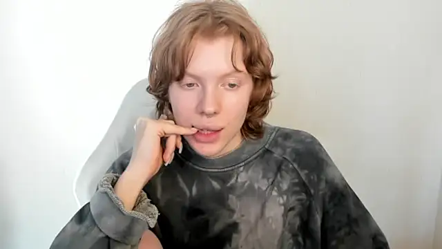 StellaDavis online show from 02/17/26, 09:17