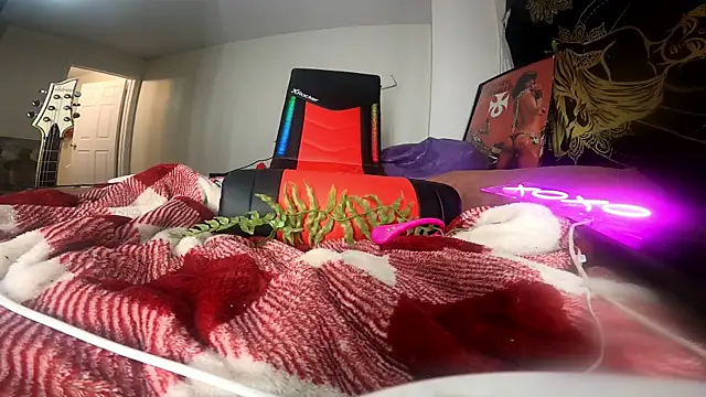 Snapshot of AriellaTaylor chatting on 01/01/25, 01:15 AriellaTaylor online show from 01/01/25, 01:15