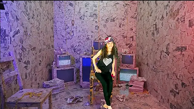 Snapshot of AriellaTaylor chatting on 01/29/25, 02:51 AriellaTaylor online show from 01/29/25, 02:51