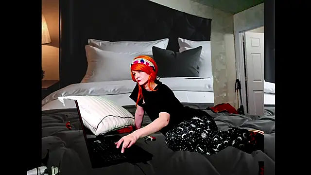 Snapshot of AriellaTaylor chatting on 02/07/25, 10:29 AriellaTaylor online show from 02/07/25, 10:29