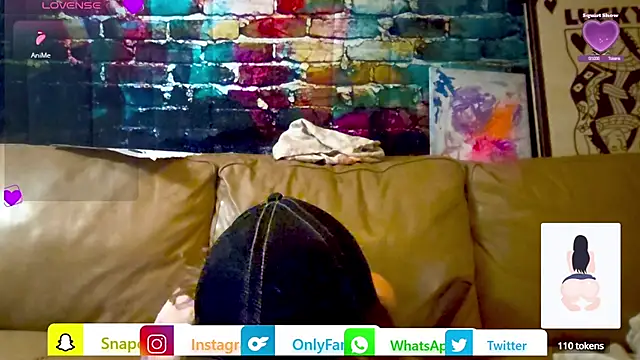 Snapshot of AriellaTaylor chatting on 09/15/25, 04:45 AriellaTaylor online show from 09/15/25, 04:45