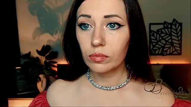 Snapshot of MissBeverlyMills chatting on 12/12/24, 12:55 MissBeverlyMills online show from 12/12/24, 12:55