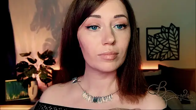 Snapshot of MissBeverlyMills chatting on 12/15/24, 02:37 MissBeverlyMills online show from 12/15/24, 02:37