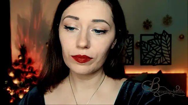 Snapshot of MissBeverlyMills chatting on 12/19/24, 09:38 MissBeverlyMills online show from 12/19/24, 09:38