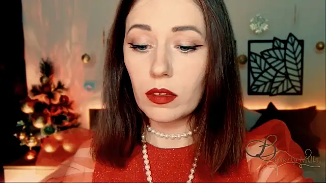 Snapshot of MissBeverlyMills chatting on 12/22/24, 05:53 MissBeverlyMills online show from 12/22/24, 05:53