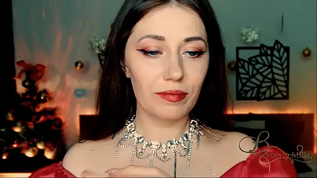 Snapshot of MissBeverlyMills chatting on 12/25/24, 05:15 MissBeverlyMills online show from 12/25/24, 05:15
