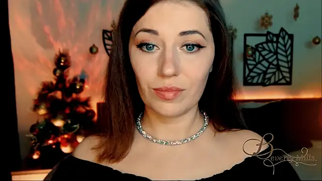 Snapshot of MissBeverlyMills chatting on 12/28/24, 06:08 MissBeverlyMills online show from 12/28/24, 06:08