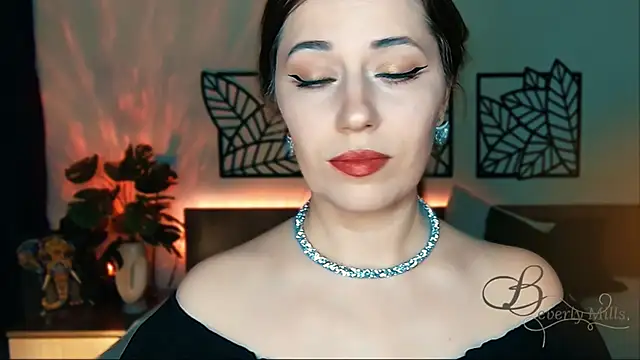 Snapshot of MissBeverlyMills chatting on 01/20/25, 04:55 MissBeverlyMills online show from 01/20/25, 04:55