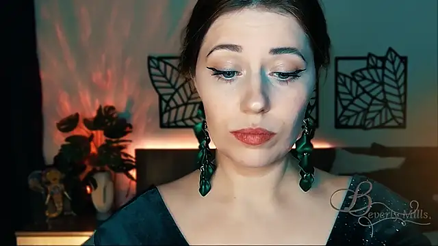 Snapshot of MissBeverlyMills chatting on 01/24/25, 06:14 MissBeverlyMills online show from 01/24/25, 06:14