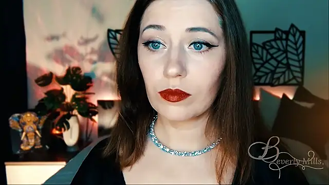 Snapshot of MissBeverlyMills chatting on 02/05/25, 03:20 MissBeverlyMills online show from 02/05/25, 03:20