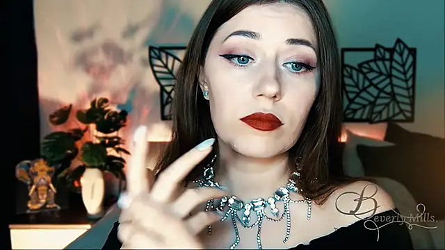 Snapshot of MissBeverlyMills chatting on 02/09/25, 04:29 MissBeverlyMills online show from 02/09/25, 04:29