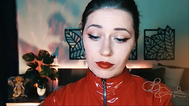 Snapshot of MissBeverlyMills chatting on 02/15/25, 07:28 MissBeverlyMills online show from 02/15/25, 07:28