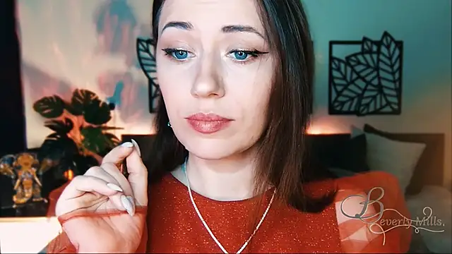 Snapshot of MissBeverlyMills chatting on 02/16/25, 06:43 MissBeverlyMills online show from 02/16/25, 06:43