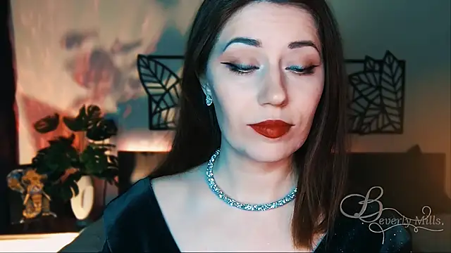 Snapshot of MissBeverlyMills chatting on 02/22/25, 08:53 MissBeverlyMills online show from 02/22/25, 08:53