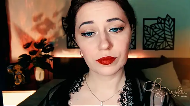 Snapshot of MissBeverlyMills chatting on 03/09/25, 07:05 MissBeverlyMills online show from 03/09/25, 07:05