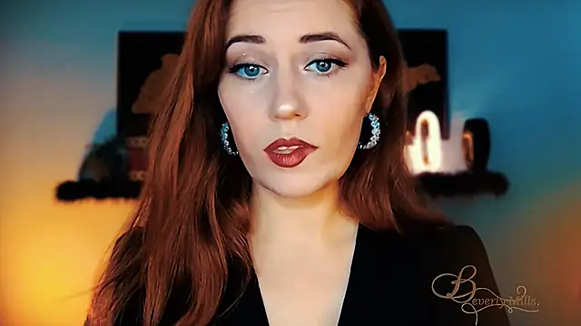 MissBeverlyMills online show from 11/30/25, 05:33