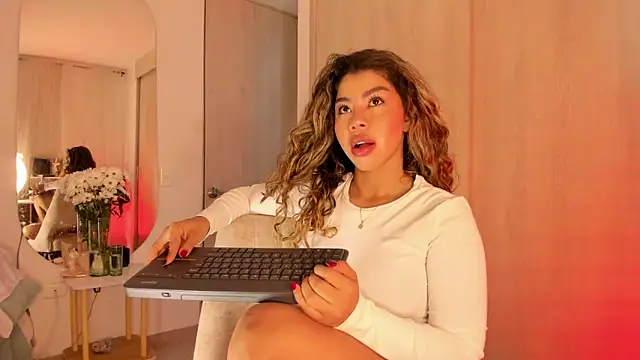 Melina Ferrer1 online show from 05/30/26, 12:46
