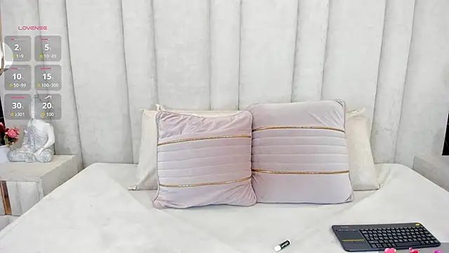 Snapshot of im_giselle_ chatting on 04/28/26, 05:34 im giselle online show from 04/28/26, 05:34