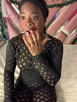 Snapshot of Tamara_Lubezkii chatting on 01/05/25, 06:35 Tamara Lubezkii online show from 01/05/25, 06:35