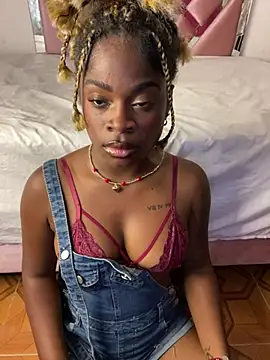 Snapshot of Tamara_Lubezkii chatting on 02/23/25, 05:29 Tamara Lubezkii online show from 02/23/25, 05:29