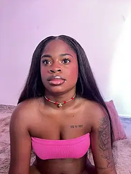 Snapshot of Tamara_Lubezkii chatting on 03/01/25, 04:33 Tamara Lubezkii online show from 03/01/25, 04:33