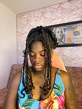 Snapshot of Tamara_Lubezkii chatting on 09/28/25, 04:45 Tamara Lubezkii online show from 09/28/25, 04:45