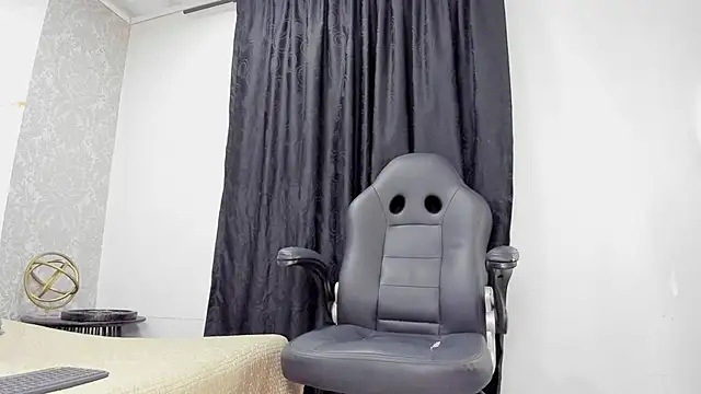 andrew rose  online show from 03/21/25, 03:22