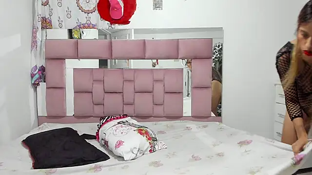 bigcock iris08 online show from 12/13/24, 10:23