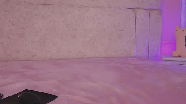 VeronicaMartiin online show from 04/15/26, 07:58