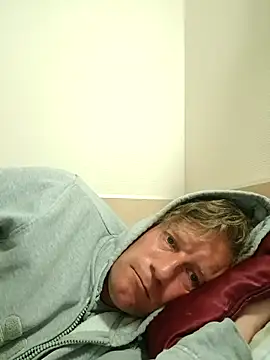 Snapshot of MArciQuarky chatting on 09/14/25, 06:51 MArciQuarky online show from 09/14/25, 06:51