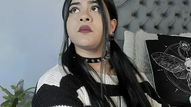 Snapshot of atena_hill chatting on 02/03/26, 07:19 atena hill online show from 02/03/26, 07:19