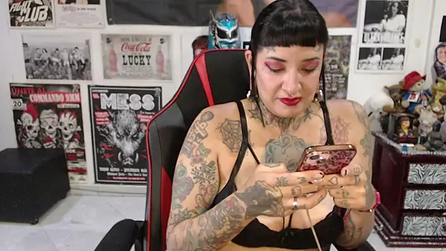 Rollyderolandia666 online show from 11/28/25, 04:31