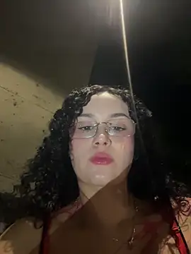 Electra doll  online show from 12/16/25, 12:37