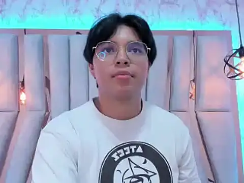 Emmapark  online show from 02/20/25, 01:25